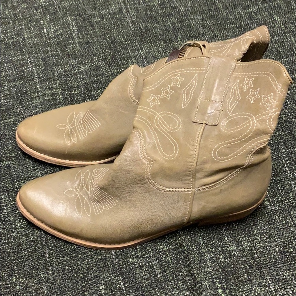Vintage fall booties!